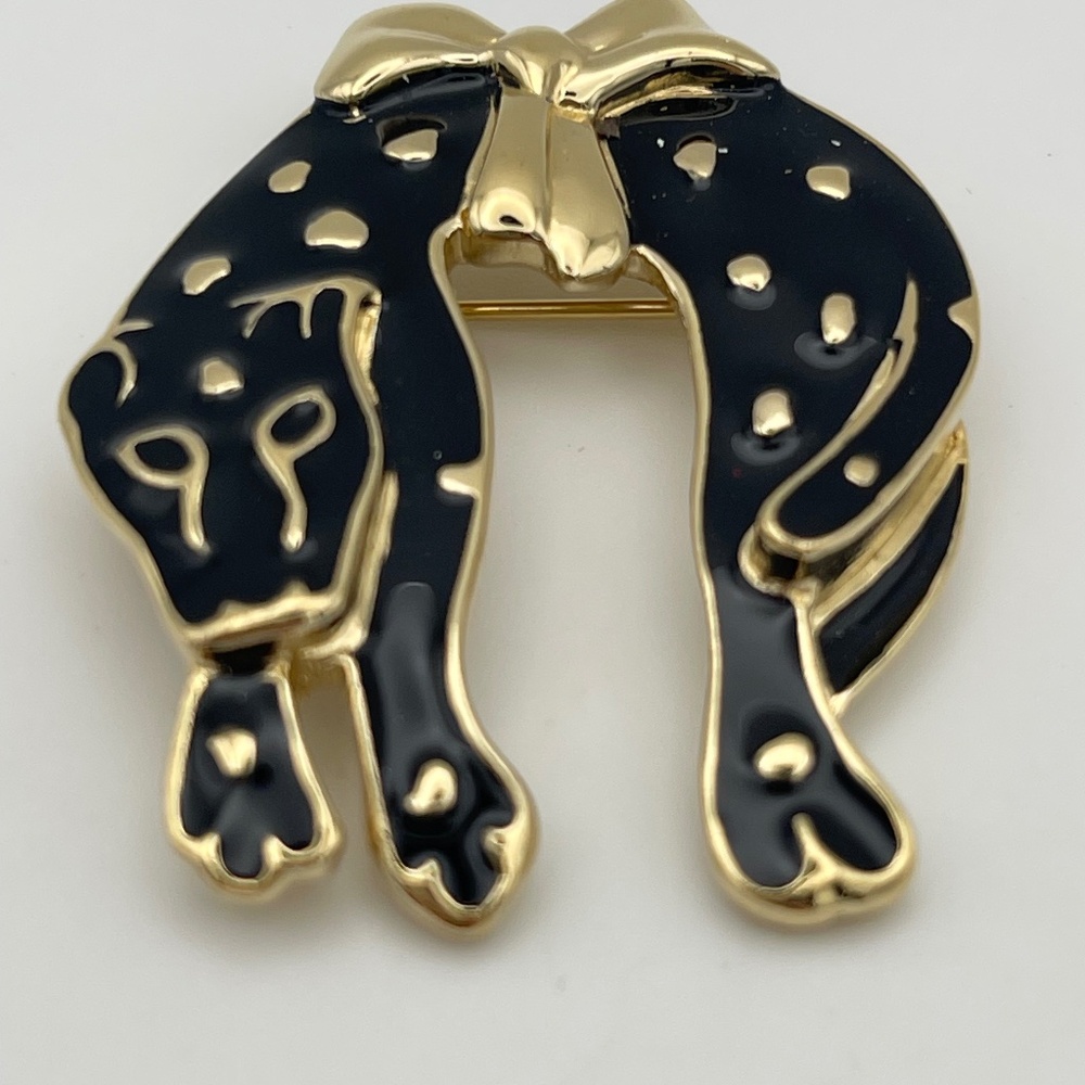 Trifari Draped Leopard Brooch Black Enamel Gold Tone Bow Accents